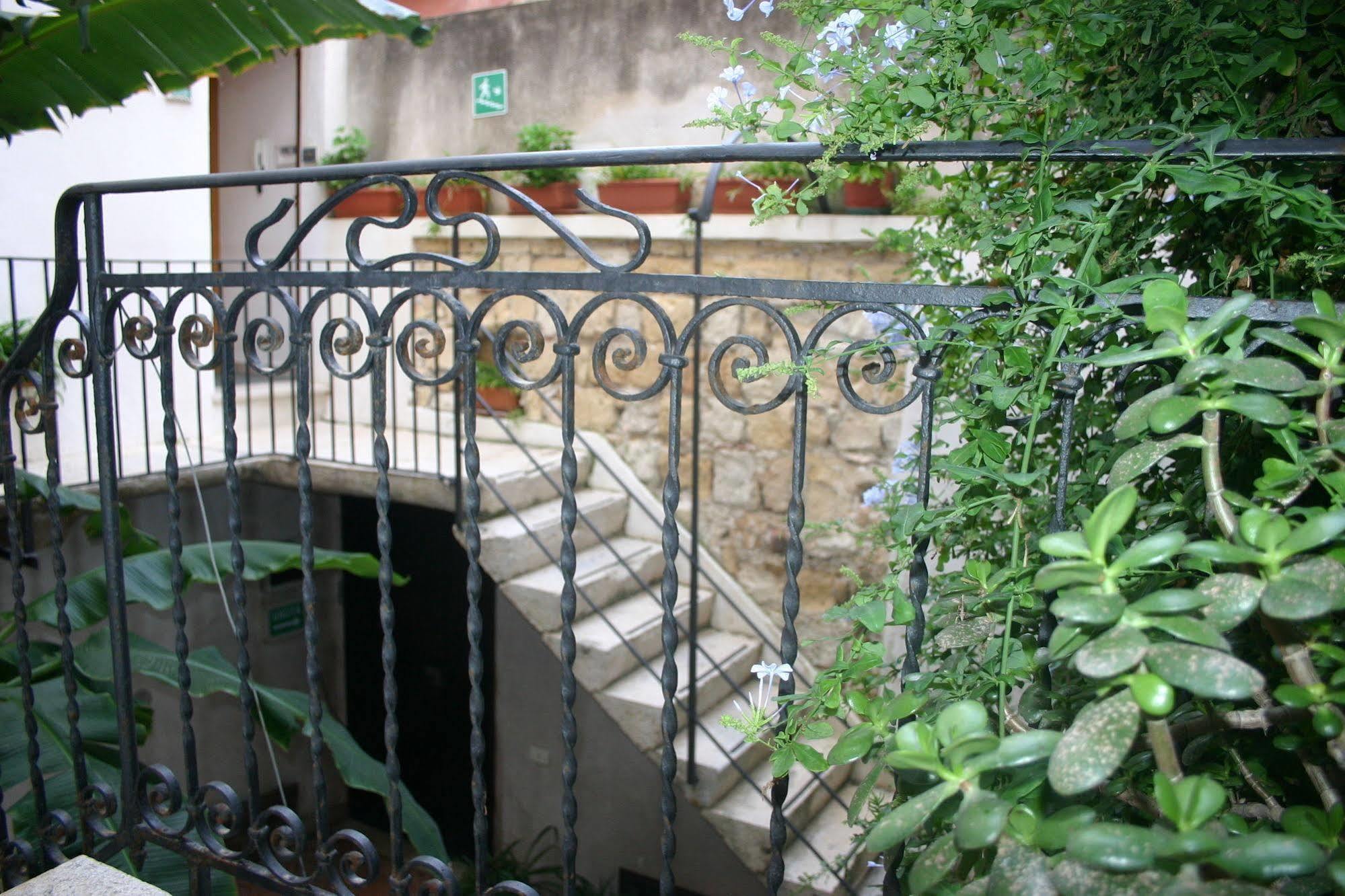 Hotel Il Cortiletto Trapani Exterior foto